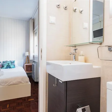 Nesha Lucky Nr. 23 بيت ضيافة Lisboa