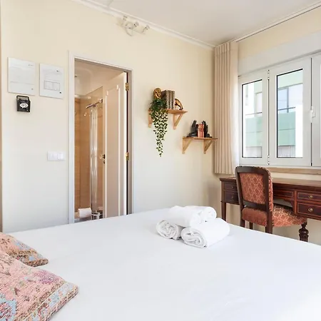 Nesha Lucky Nr. 23 Guest house Lisbon