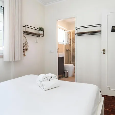 Nesha Lucky Nr. 23 Guest house Lisbon