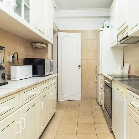 Nesha Lucky Nr. 23 Konukevi Lisboa